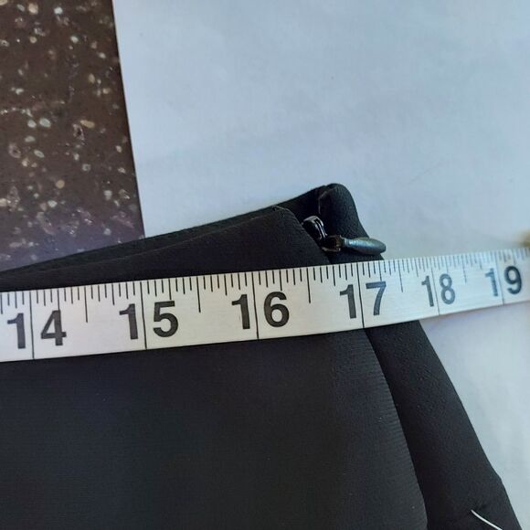 Jones Studio Separates Womens Tiered Skirt Size 14 Black Poly Lined Straight NWT - Picture 10 of 11